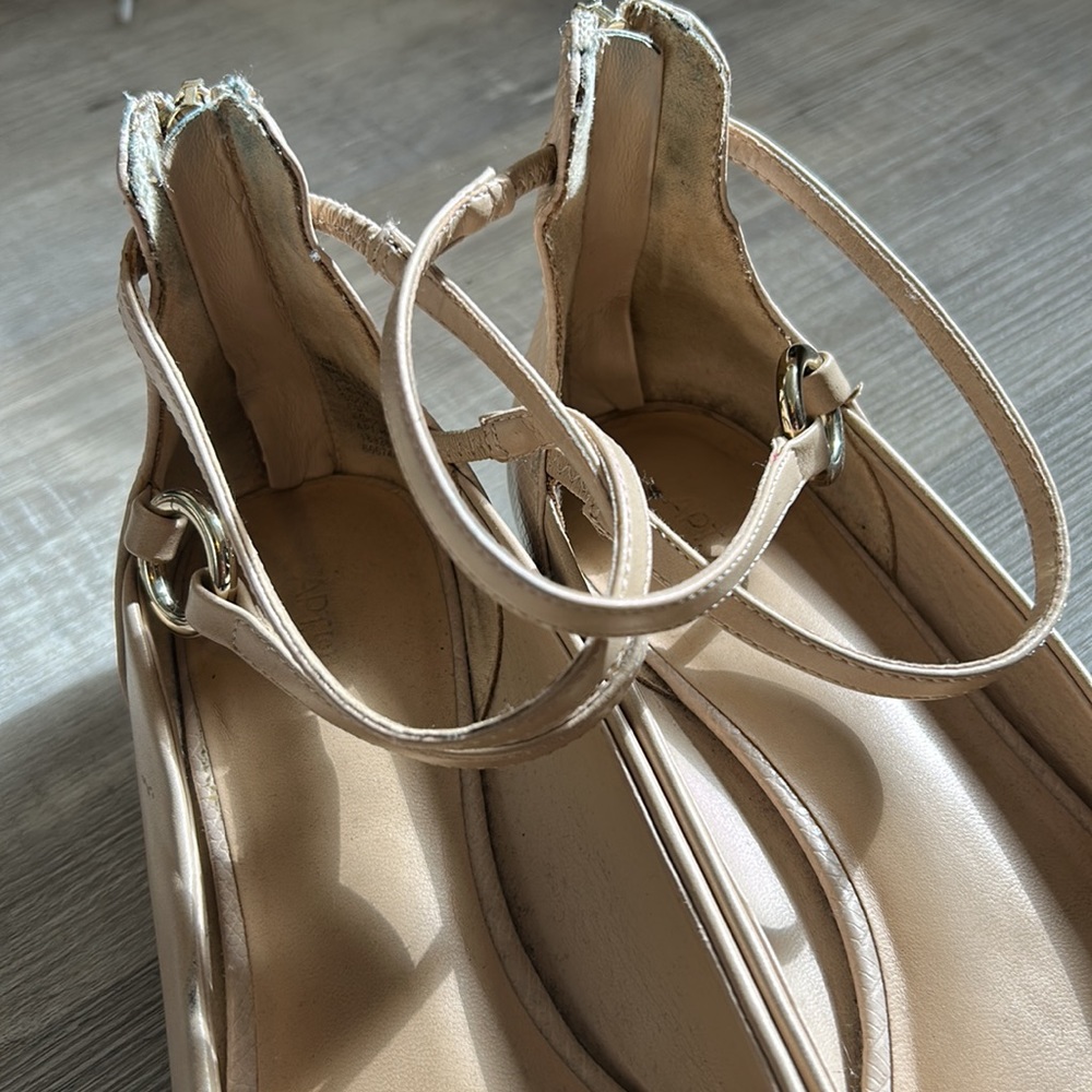 Nude Flats - Picture 3 of 5